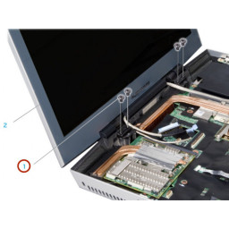 Замена дисплея Dell Alienware M17x в сборе