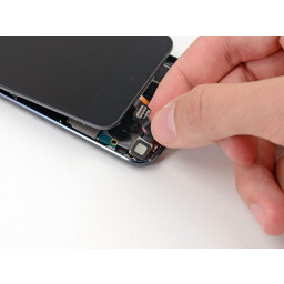 Замена задней камеры iPod Touch 5-го поколения